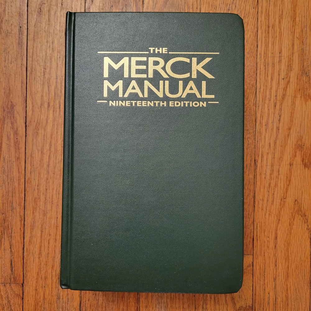 Merck Medical Manual Green Gold Hardcover 19th Ed Textbook Educational Index